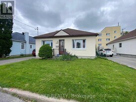 304 Frontenac St in Ottawa, ON - Building Photo