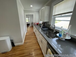 65 Bostonia Ave in Boston, MA - Building Photo - Building Photo