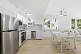 1550 Drexel Ave in Miami Beach, FL - Building Photo - Building Photo