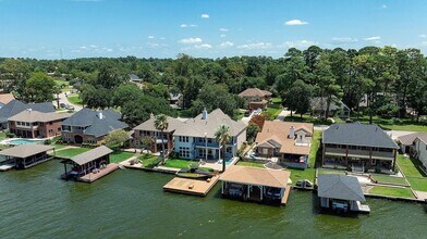 12374 Lake Vista Dr in Willis, TX - Building Photo - Building Photo