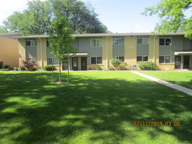 The Grove Loveland Apartamentos