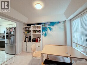 983 Peach Blossom Crescent in Windsor, ON - Building Photo - Building Photo