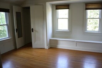 519 S Fess Ave in Bloomington, IN - Foto de edificio - Building Photo