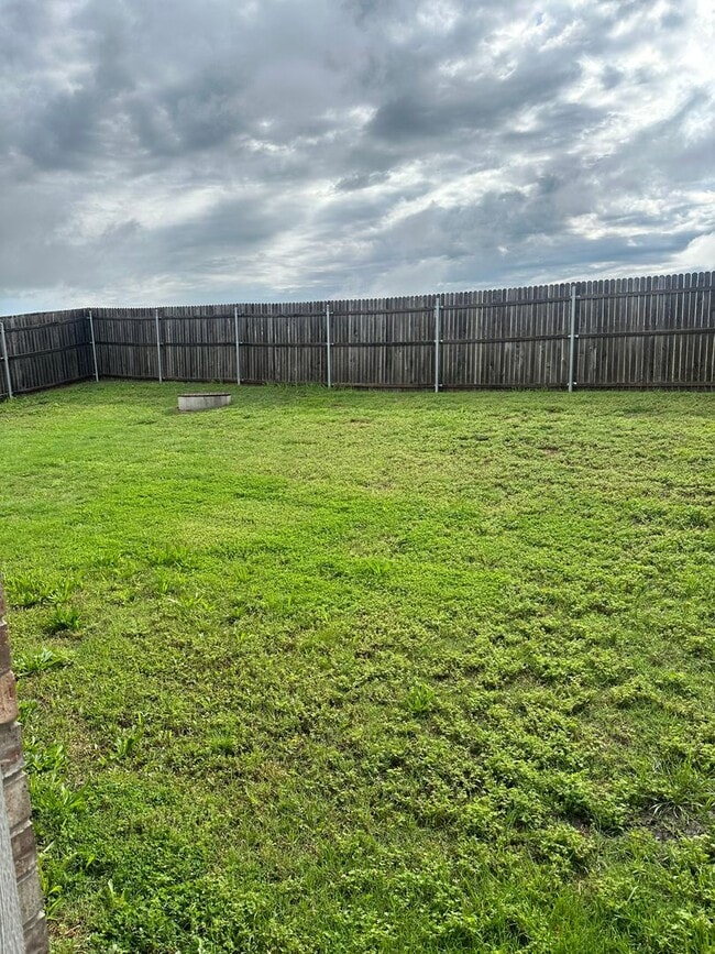 2613 Snapper Ln in Midwest City, OK - Building Photo - Building Photo