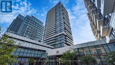 251 Manitoba St in Toronto, ON - Building Photo - Building Photo
