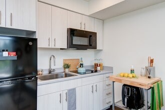 Mt Baker The Maddux Apartments in Seattle, WA - Foto de edificio - Building Photo