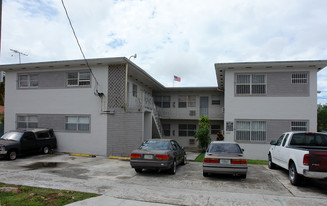 982 NW 6th St Apartments