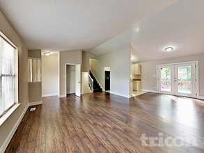 5801 Leaf Ct in Charlotte, NC - Building Photo - Building Photo