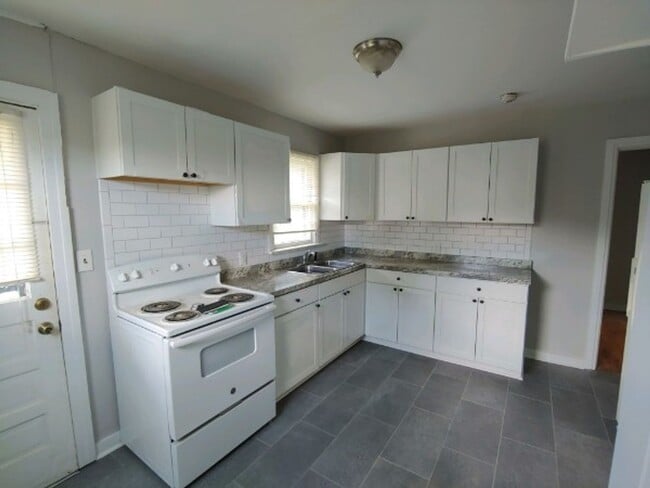 603 Long Hollow Pike in Gallatin, TN - Building Photo - Building Photo