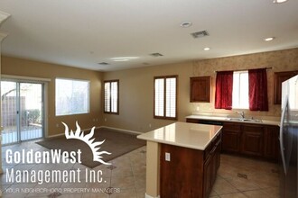 5878 Willow Trace Ave in Las Vegas, NV - Building Photo - Building Photo