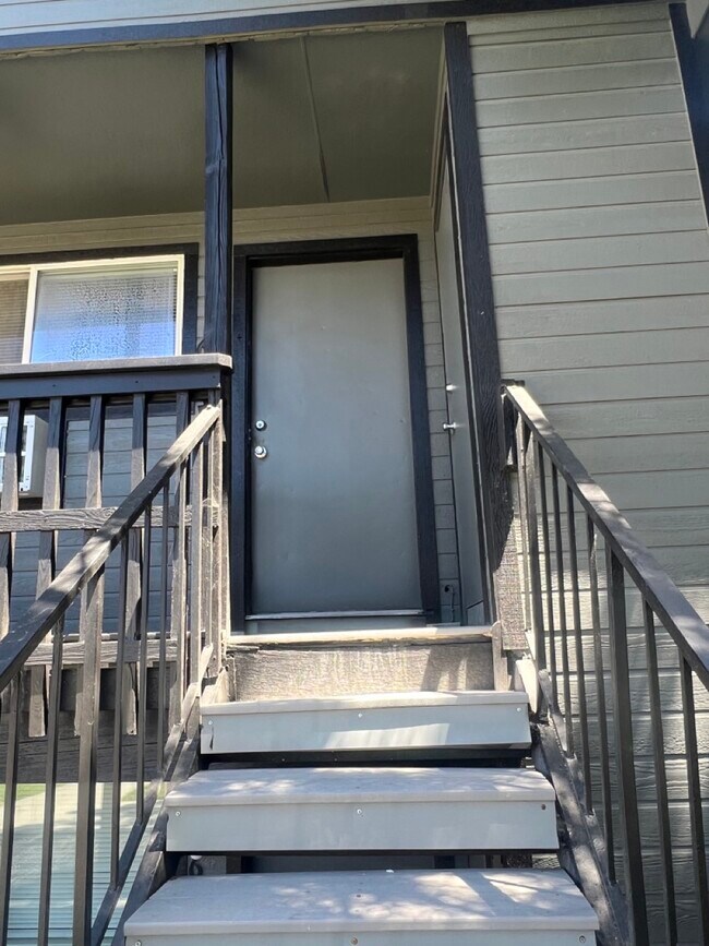 697 SE 6th Ave in Ontario, OR - Building Photo - Building Photo