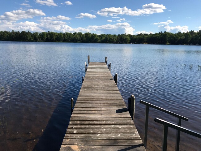 12783 N Bolton Lake Ln in Lac Du Flambeau, WI - Foto de edificio - Building Photo