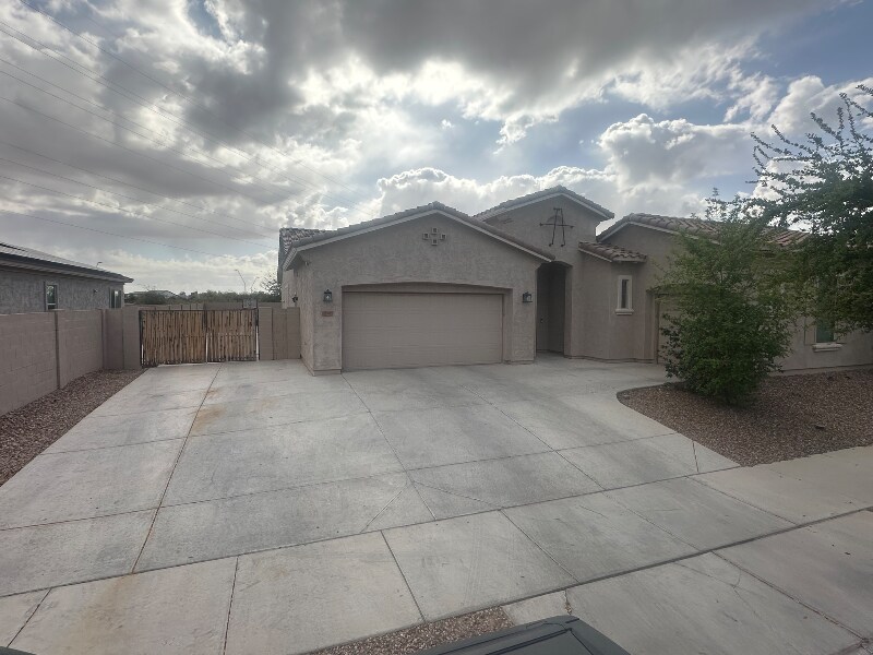 19365 S 194th Way in Queen Creek, AZ - Building Photo
