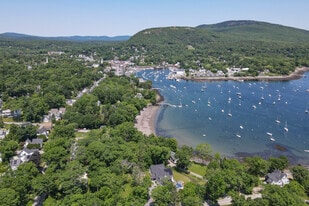 3 Dillingham Point in Camden, ME - Building Photo