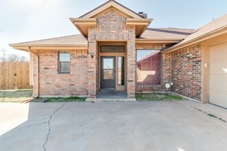 4835 SE Tattershall Way in Lawton, OK - Building Photo - Building Photo