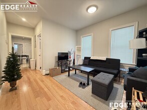 82 Newbury St in Somerville, MA - Building Photo - Building Photo