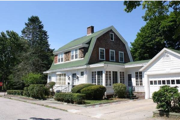 15 Mansion Ave in Narragansett, RI - Foto de edificio