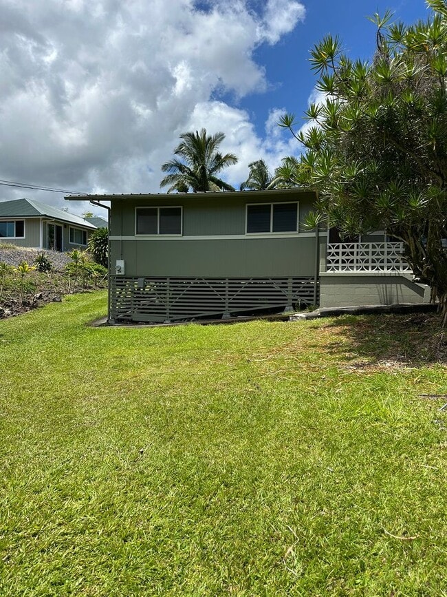 1770b Kilauea Ave in Hilo, HI - Building Photo - Building Photo