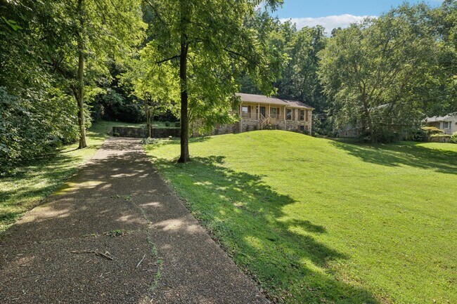 1972 Sunnyside Dr in Brentwood, TN - Building Photo - Building Photo