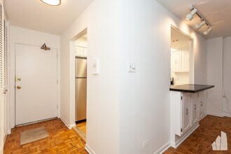 4334 N Clarendon Ave in Chicago, IL - Building Photo - Building Photo