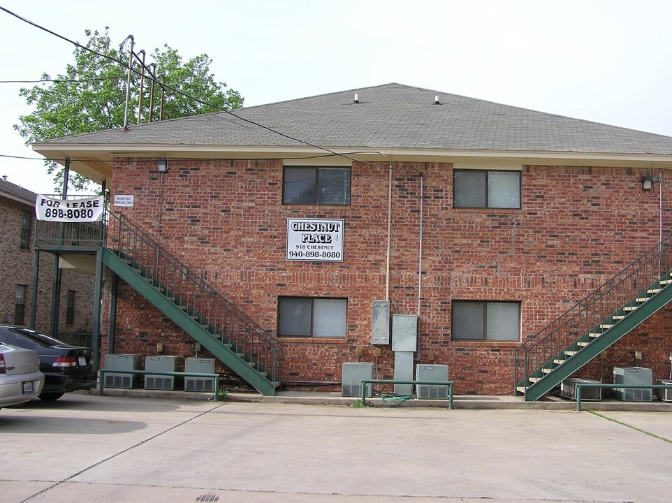 Chestnut Place Apartments in Denton, TX - Foto de edificio