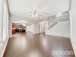 24718 Lakecrest Creek Dr in Katy, TX - Building Photo - Building Photo