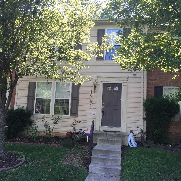 18704 Harmony Woods Ln in Germantown, MD - Building Photo