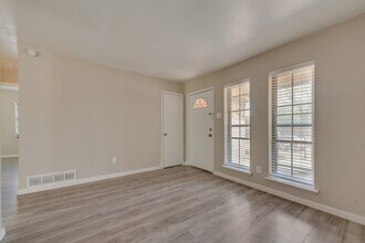 917 Piedmont Dr in Garland, TX - Building Photo - Building Photo