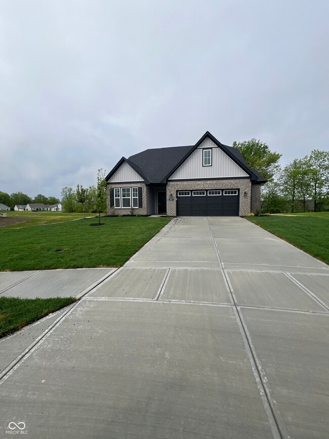 property at 877 Arkansas Ct