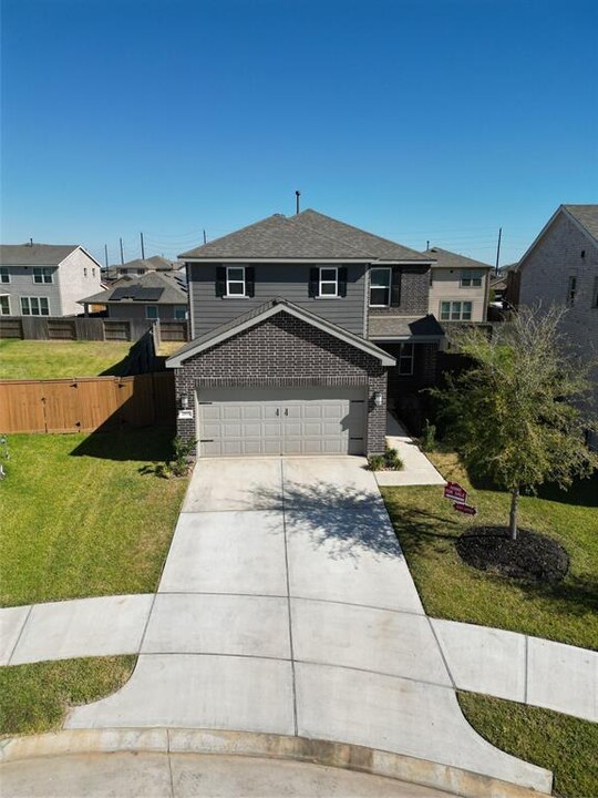 2897 Shimmer Edge Dr in Katy, TX - Building Photo