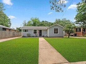 1958 Christian St in Baton Rouge, LA - Building Photo