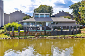 Amber Lake in Charlotte, NC - Foto de edificio - Building Photo