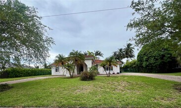 8220 SW 187th St in Cutler Bay, FL - Building Photo - Building Photo
