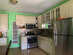 103 S Cliff St in Ansonia, CT - Building Photo - Building Photo