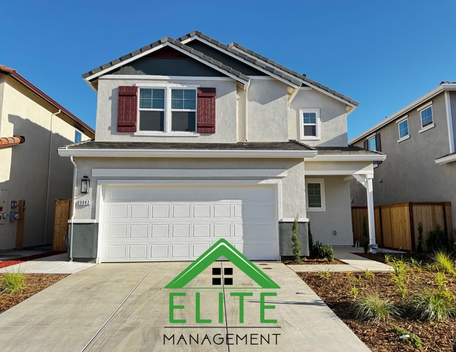 9992 Alpine Gold Wy in Sacramento, CA - Building Photo - Building Photo