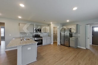 657 June St in Prattville, AL - Foto de edificio - Building Photo