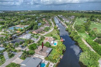 2201 Longboat Dr in Naples, FL - Building Photo - Building Photo