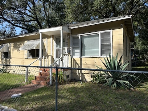 2023 E 11th St in Jacksonville, FL - Building Photo