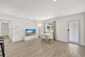 843 SW 20th St in Fort Lauderdale, FL - Building Photo - Building Photo