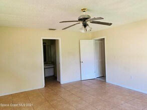 1337 Helvenston St NW in Palm Bay, FL - Building Photo - Building Photo