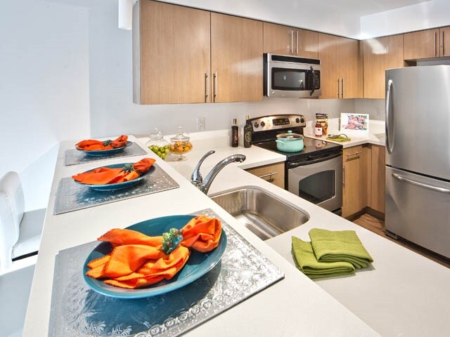 The Noble Apartments in Seattle, WA - Foto de edificio