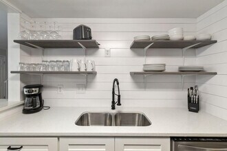 400 William Hilton Pkwy in Hilton Head Island, SC - Building Photo - Building Photo