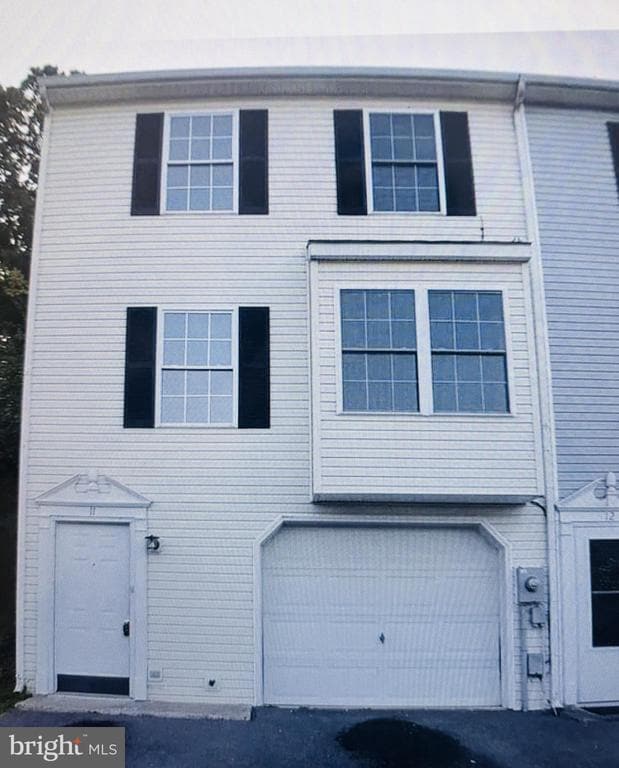 property at 11 Morningstar Dr