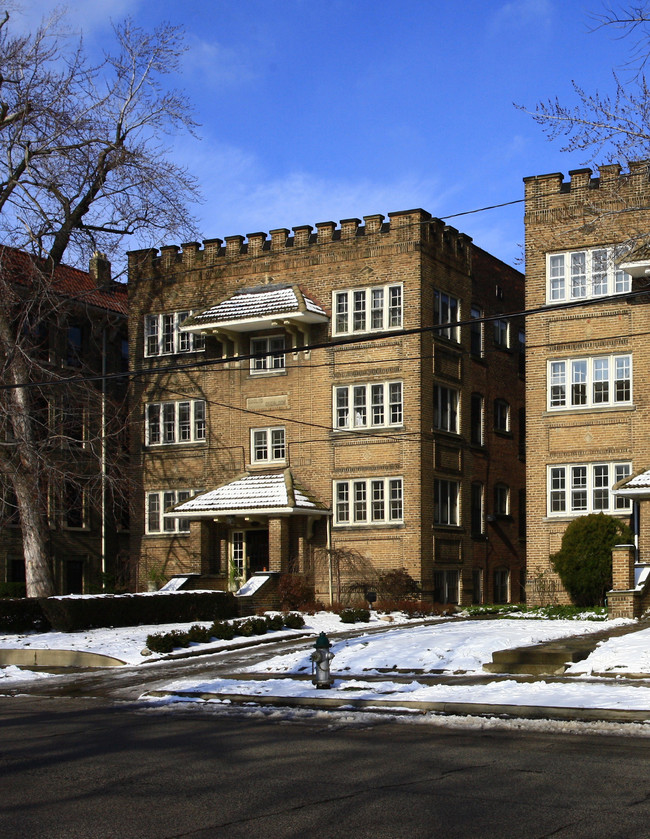 Euclid Overlook in Cleveland Heights, OH - Building Photo - Building Photo