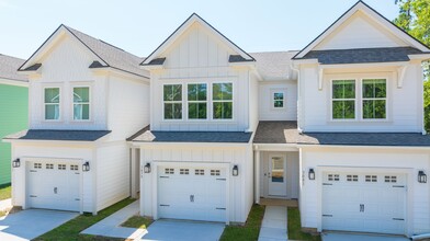 Bellerose at Bees Ferry in Charleston, SC - Building Photo - Building Photo