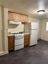 100 Hawkins St in Derby, CT - Building Photo - Building Photo