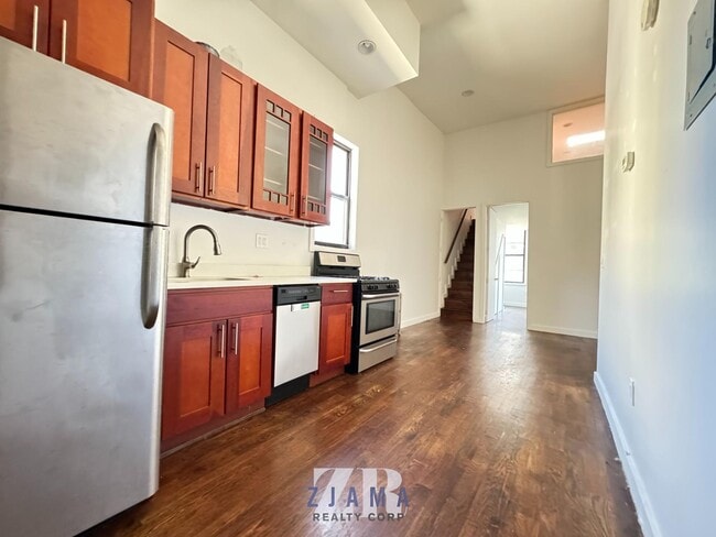property at 886 Franklin Ave