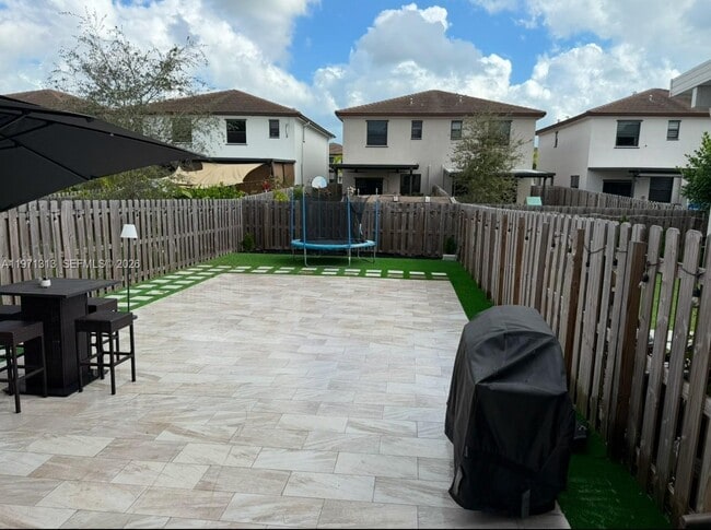 25265 SW 109th Ave in Naranja, FL - Building Photo - Building Photo