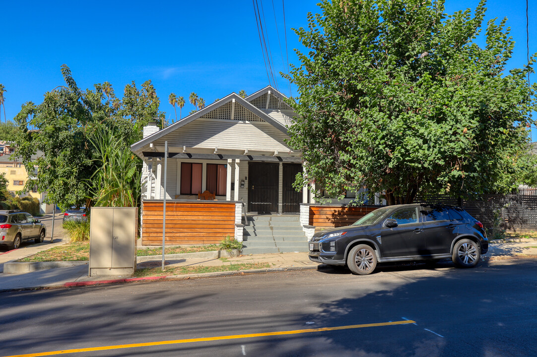 1401 Portia St in Los Angeles, CA - Building Photo