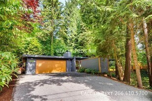 1035 104th Ave SE in Bellevue, WA - Building Photo